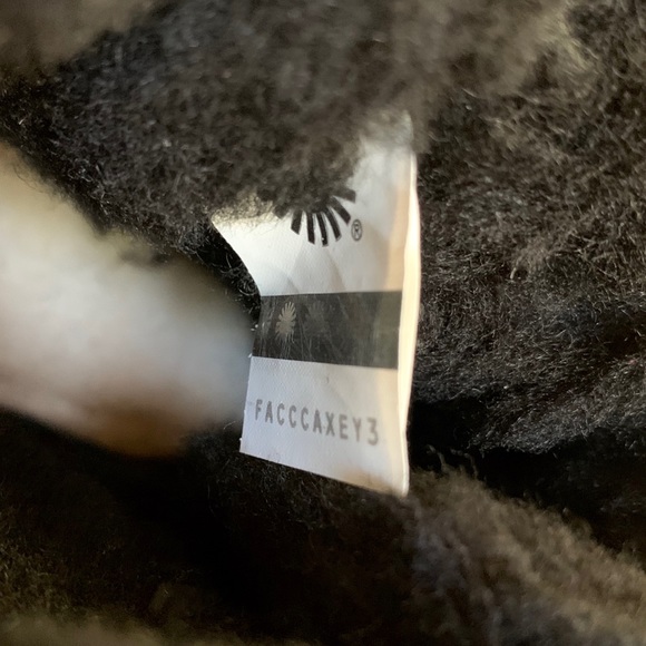 UGG Mini Bailey Corduroy Bow Boots In Black - Picture 8 of 8